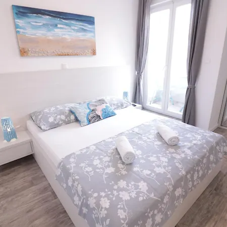 Apartments & Rooms Danivan Pool Villas B Novalja Room photo