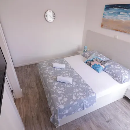 Apartments & Rooms Danivan Pool Villas B Novalja Room photo