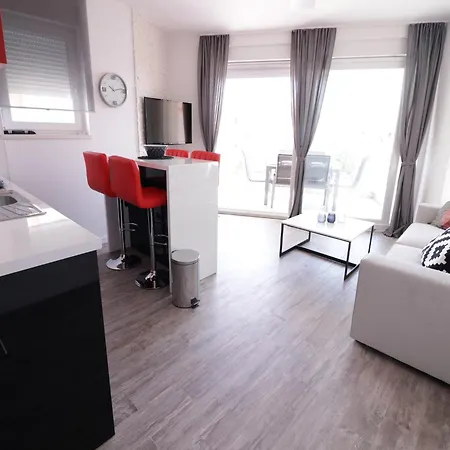 Apartments & Rooms Danivan Pool Villas B Novalja Room photo