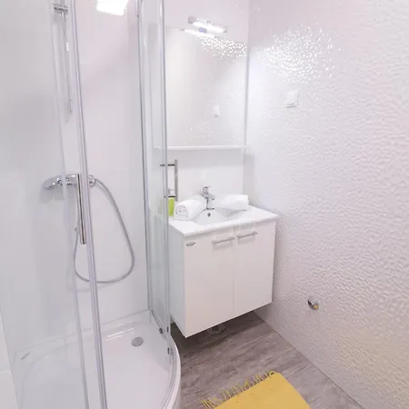 Apartments & Rooms Danivan Pool Villas B Novalja Room photo