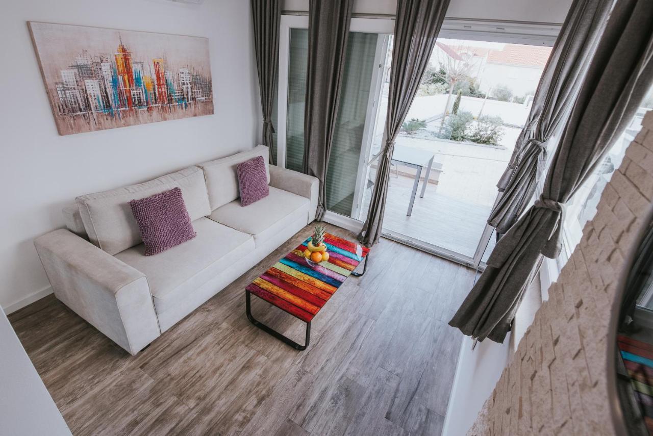 Apartment & Danivan Pool B *