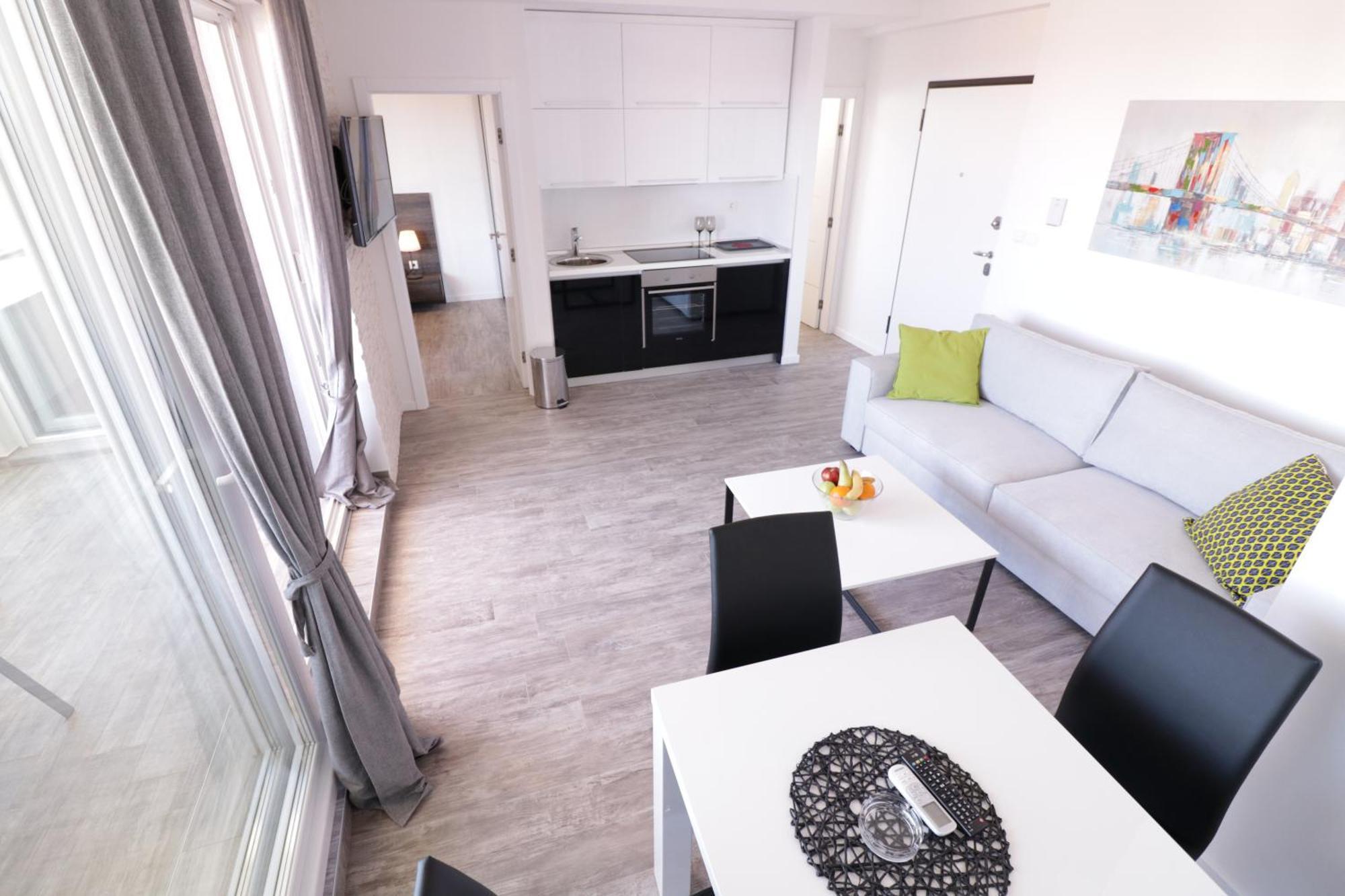 & Danivan Pool B Apartment